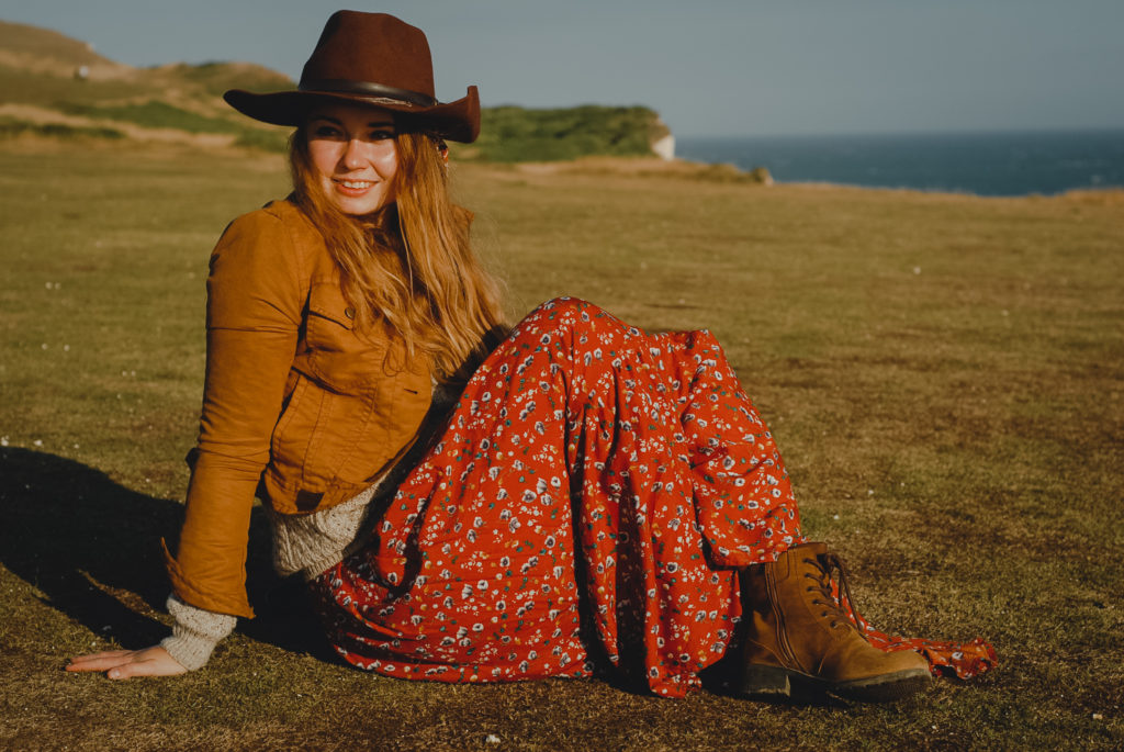 boho styl, wełniany sweter kapelusz, trzewiki, Birling Gap i Belle Tout Lighthouse